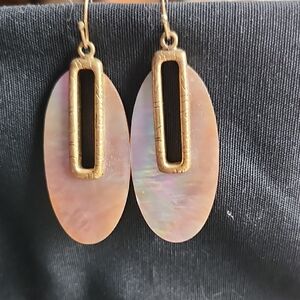 Elegant Gold and Pink Mother-of-pearl Oval Earrings